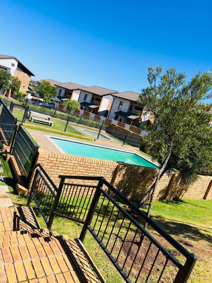 To Let 2 Bedroom Property for Rent in Amberfield Gauteng