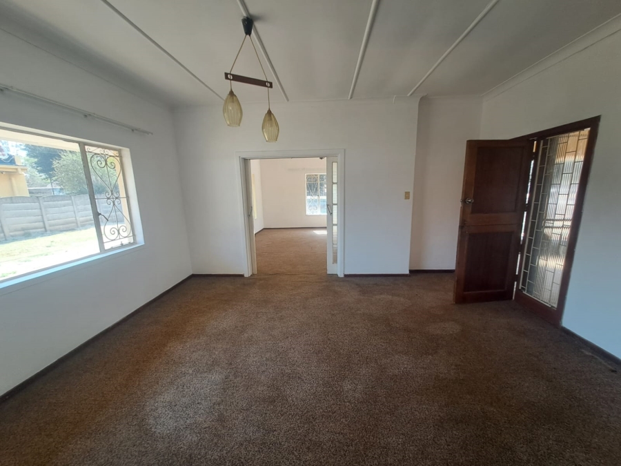 To Let 4 Bedroom Property for Rent in Duncanville Gauteng