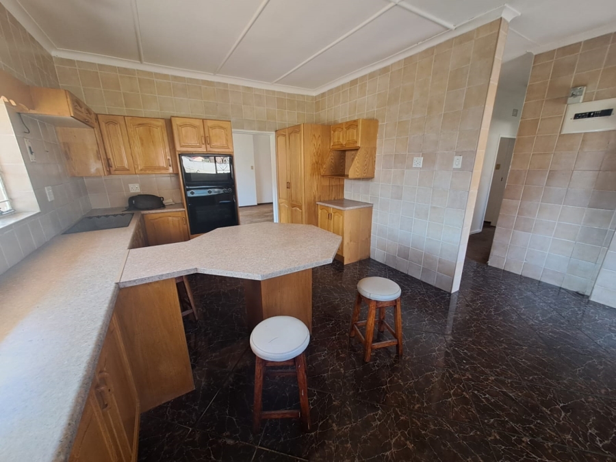To Let 4 Bedroom Property for Rent in Duncanville Gauteng