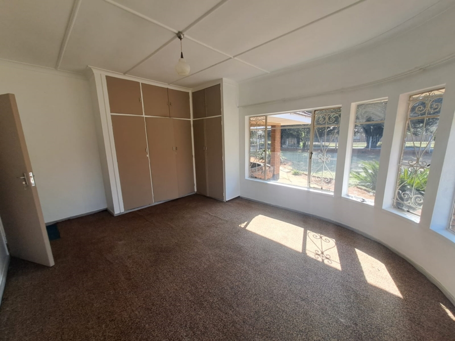 To Let 4 Bedroom Property for Rent in Duncanville Gauteng