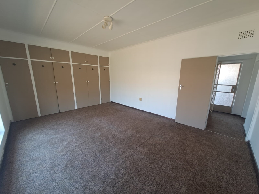 To Let 4 Bedroom Property for Rent in Duncanville Gauteng
