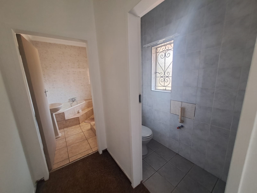 To Let 4 Bedroom Property for Rent in Duncanville Gauteng