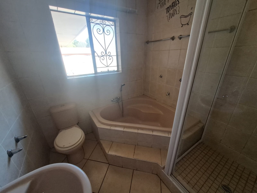 To Let 4 Bedroom Property for Rent in Duncanville Gauteng