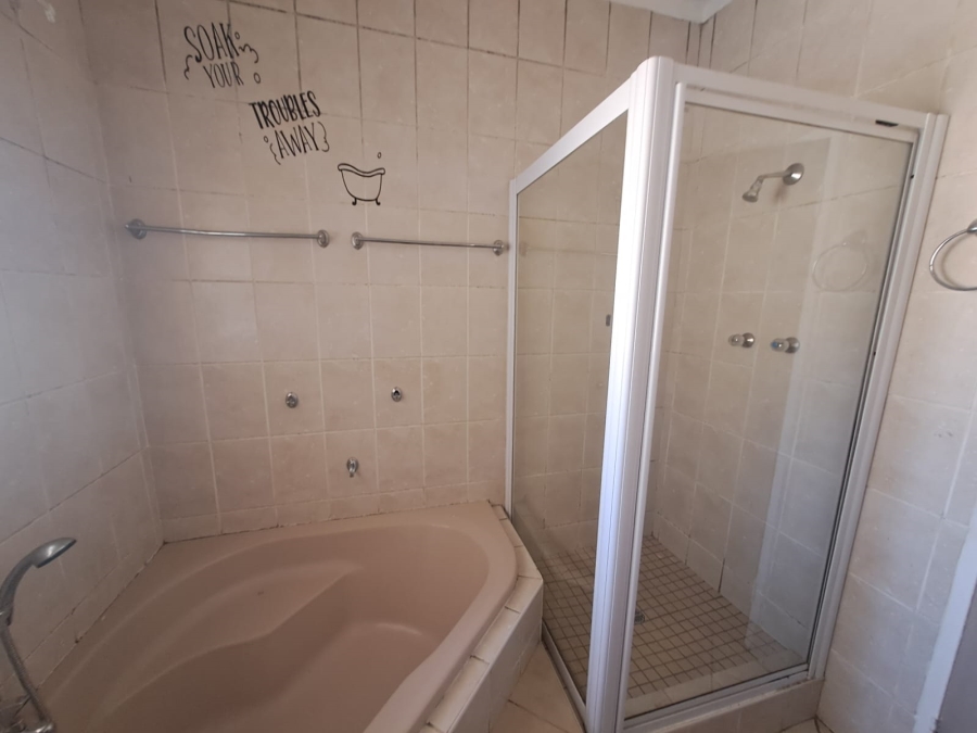 To Let 4 Bedroom Property for Rent in Duncanville Gauteng