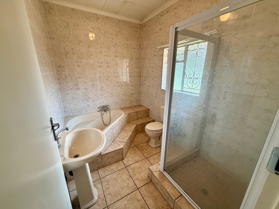 To Let 4 Bedroom Property for Rent in Duncanville Gauteng