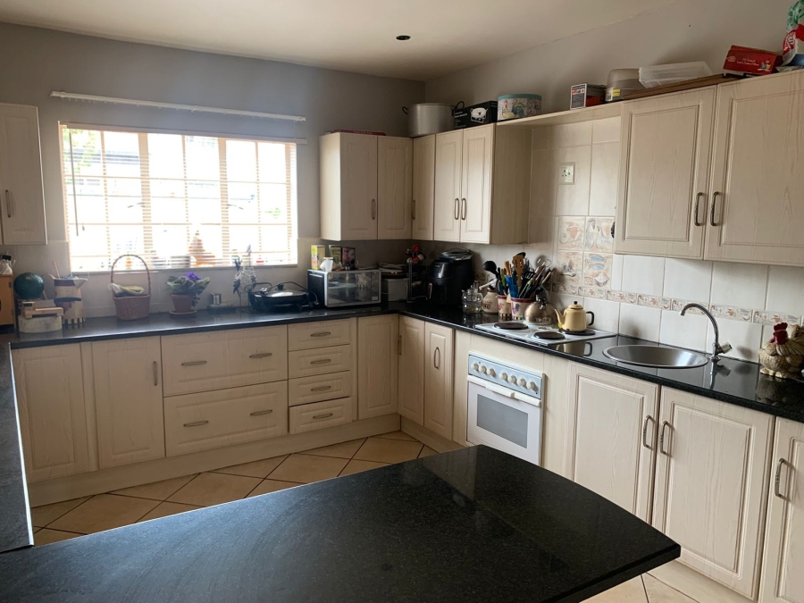 4 Bedroom Property for Sale in Amandasig Gauteng