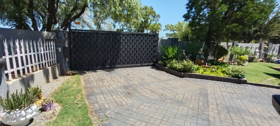 3 Bedroom Property for Sale in Fochville Gauteng