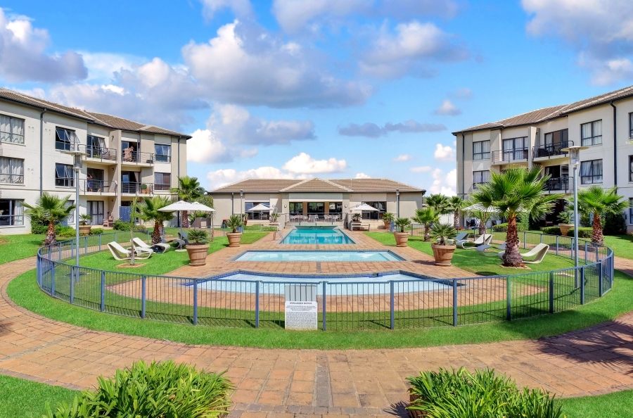 To Let 2 Bedroom Property for Rent in Wendywood Gauteng