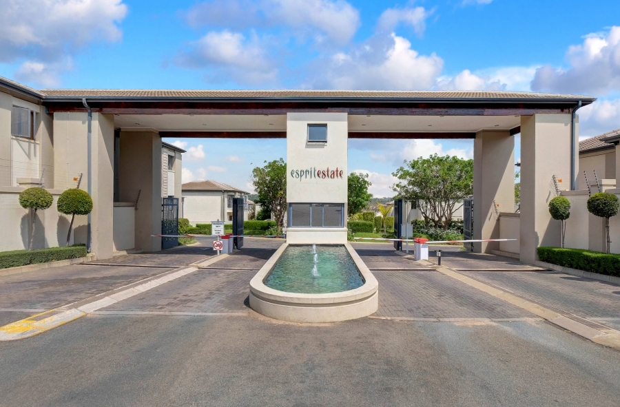 To Let 2 Bedroom Property for Rent in Wendywood Gauteng