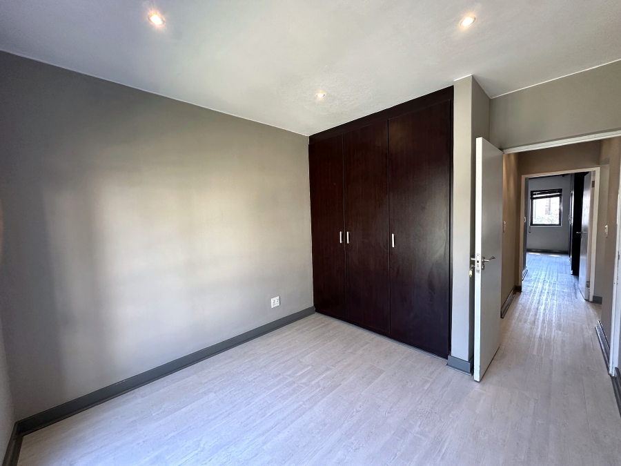 2 Bedroom Property for Sale in Wendywood Gauteng