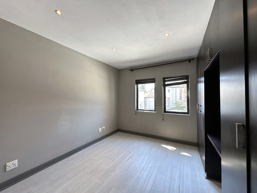 2 Bedroom Property for Sale in Wendywood Gauteng