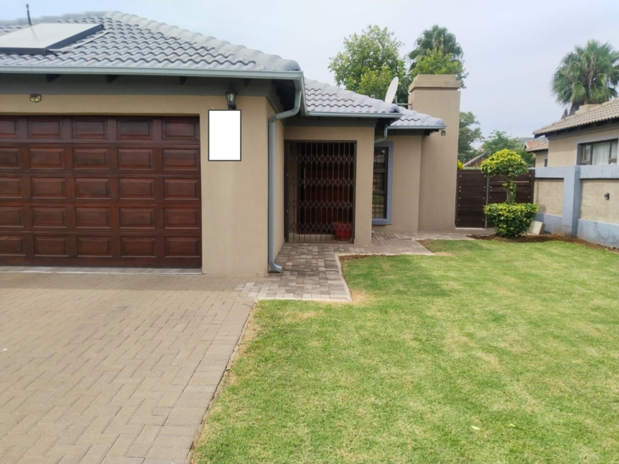 3 Bedroom Property for Sale in Eldorette Gauteng