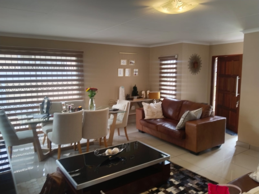 3 Bedroom Property for Sale in Eldorette Gauteng