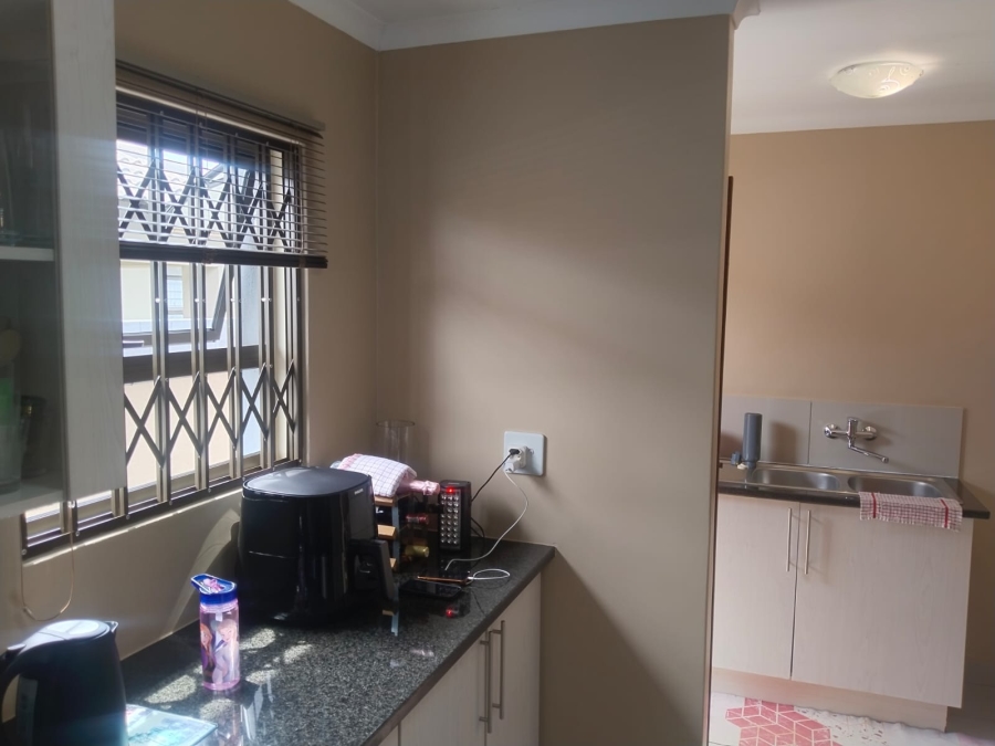 3 Bedroom Property for Sale in Eldorette Gauteng