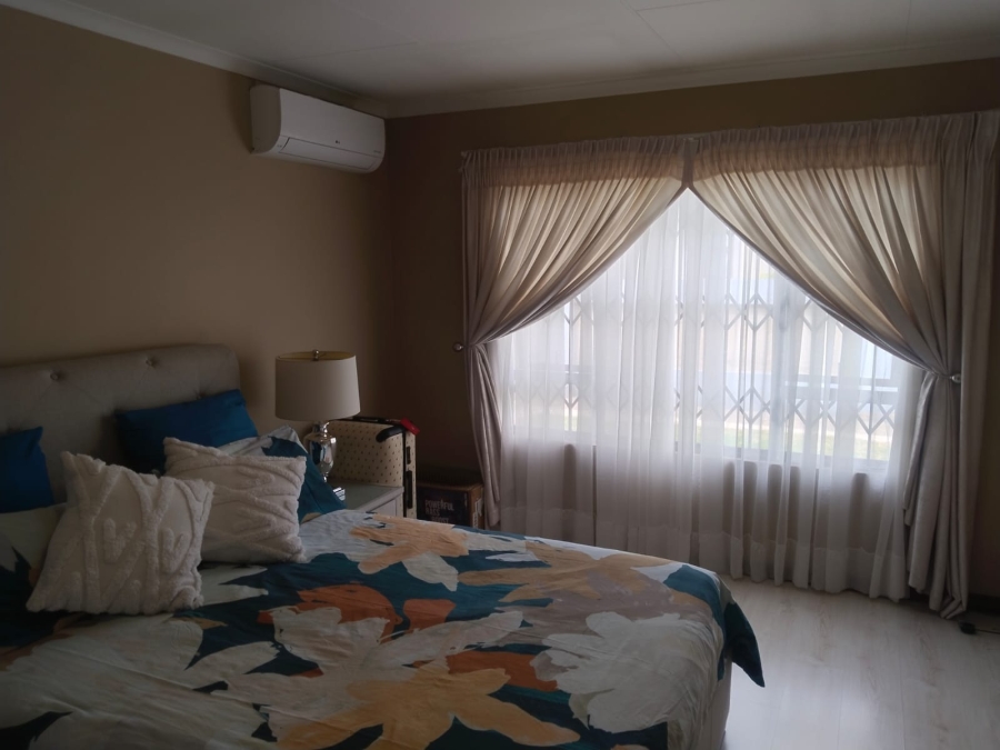 3 Bedroom Property for Sale in Eldorette Gauteng