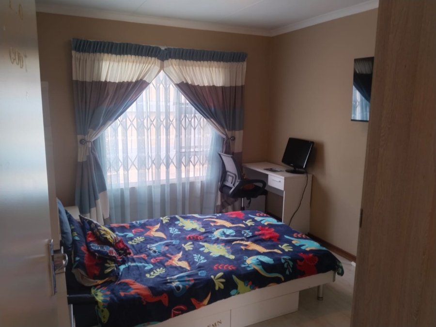 3 Bedroom Property for Sale in Eldorette Gauteng