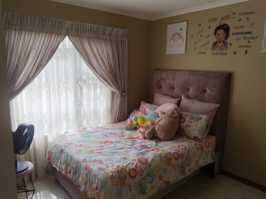 3 Bedroom Property for Sale in Eldorette Gauteng