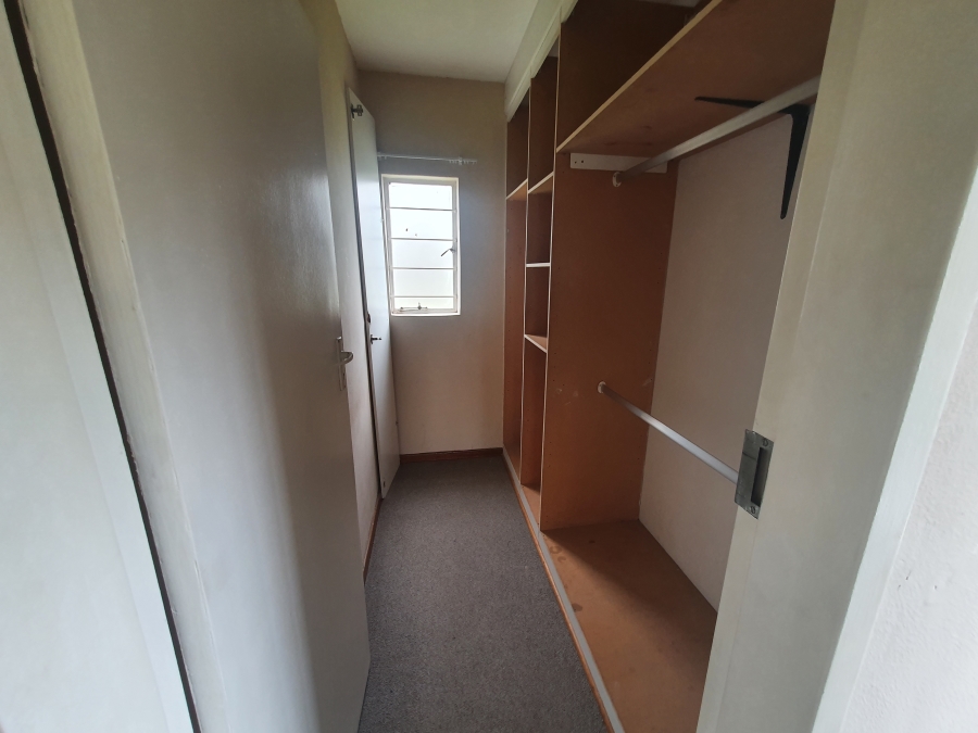 To Let 1 Bedroom Property for Rent in Vorna Valley Gauteng