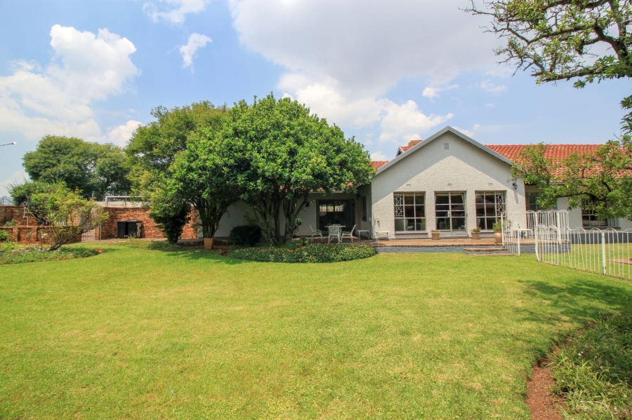 4 Bedroom Property for Sale in Nimrod Park Gauteng
