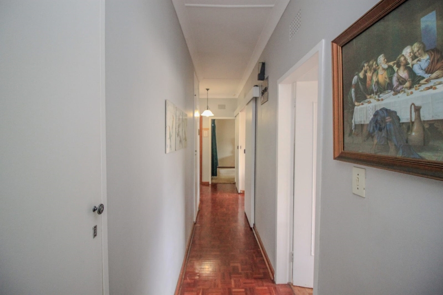 4 Bedroom Property for Sale in Nimrod Park Gauteng