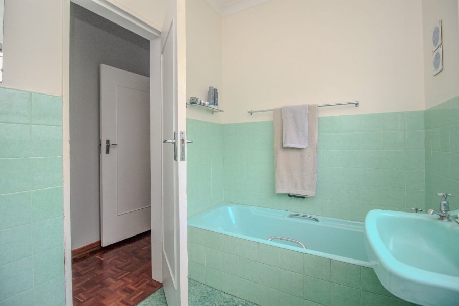 4 Bedroom Property for Sale in Nimrod Park Gauteng