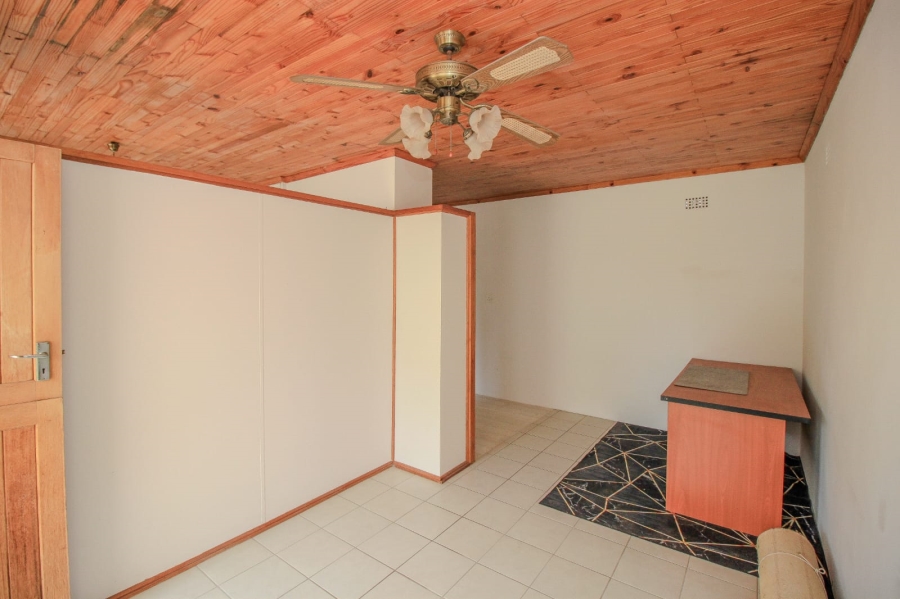 4 Bedroom Property for Sale in Nimrod Park Gauteng