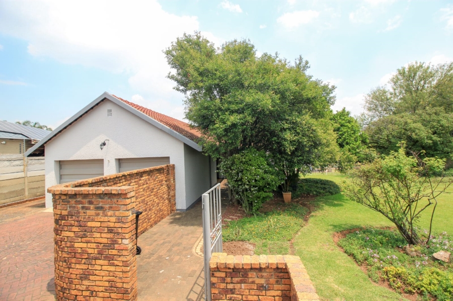 4 Bedroom Property for Sale in Nimrod Park Gauteng