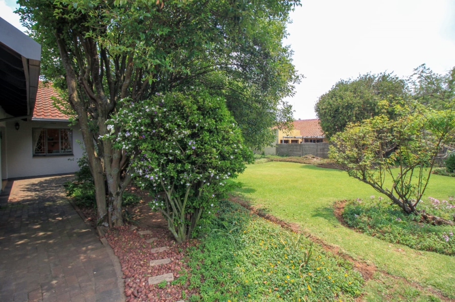4 Bedroom Property for Sale in Nimrod Park Gauteng