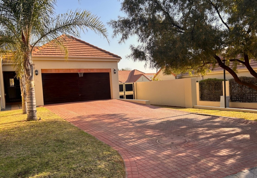 To Let 3 Bedroom Property for Rent in Noordwyk Gauteng