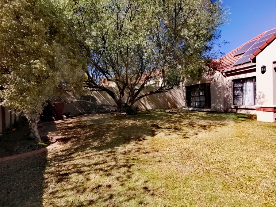 To Let 3 Bedroom Property for Rent in Noordwyk Gauteng