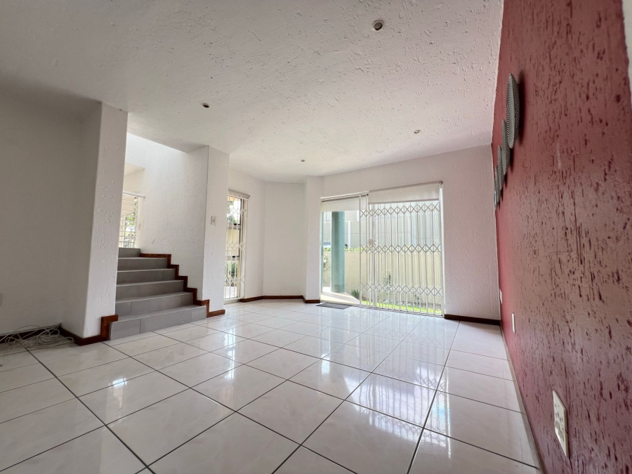 To Let 3 Bedroom Property for Rent in Sunninghill Gauteng