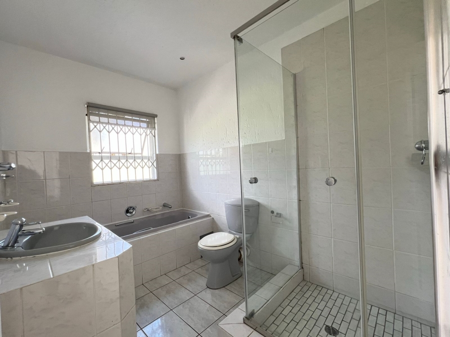 To Let 3 Bedroom Property for Rent in Sunninghill Gauteng