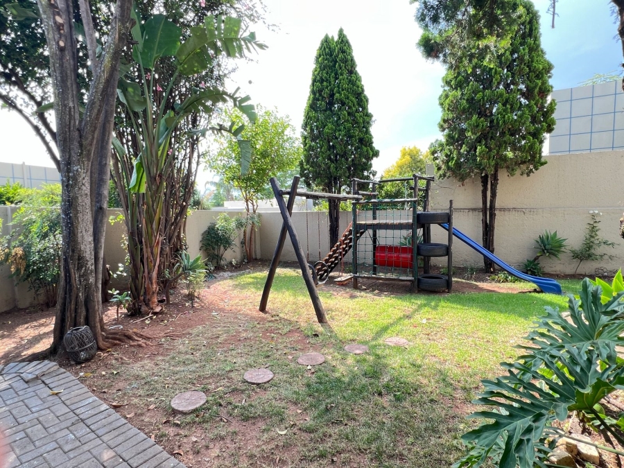 To Let 3 Bedroom Property for Rent in Sunninghill Gauteng