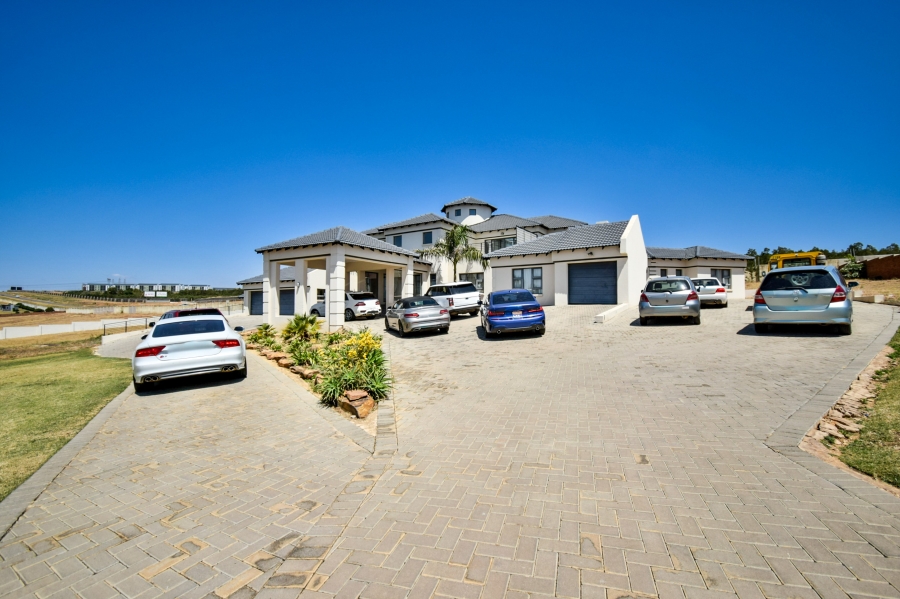To Let 6 Bedroom Property for Rent in Mooikloof Glen Gauteng