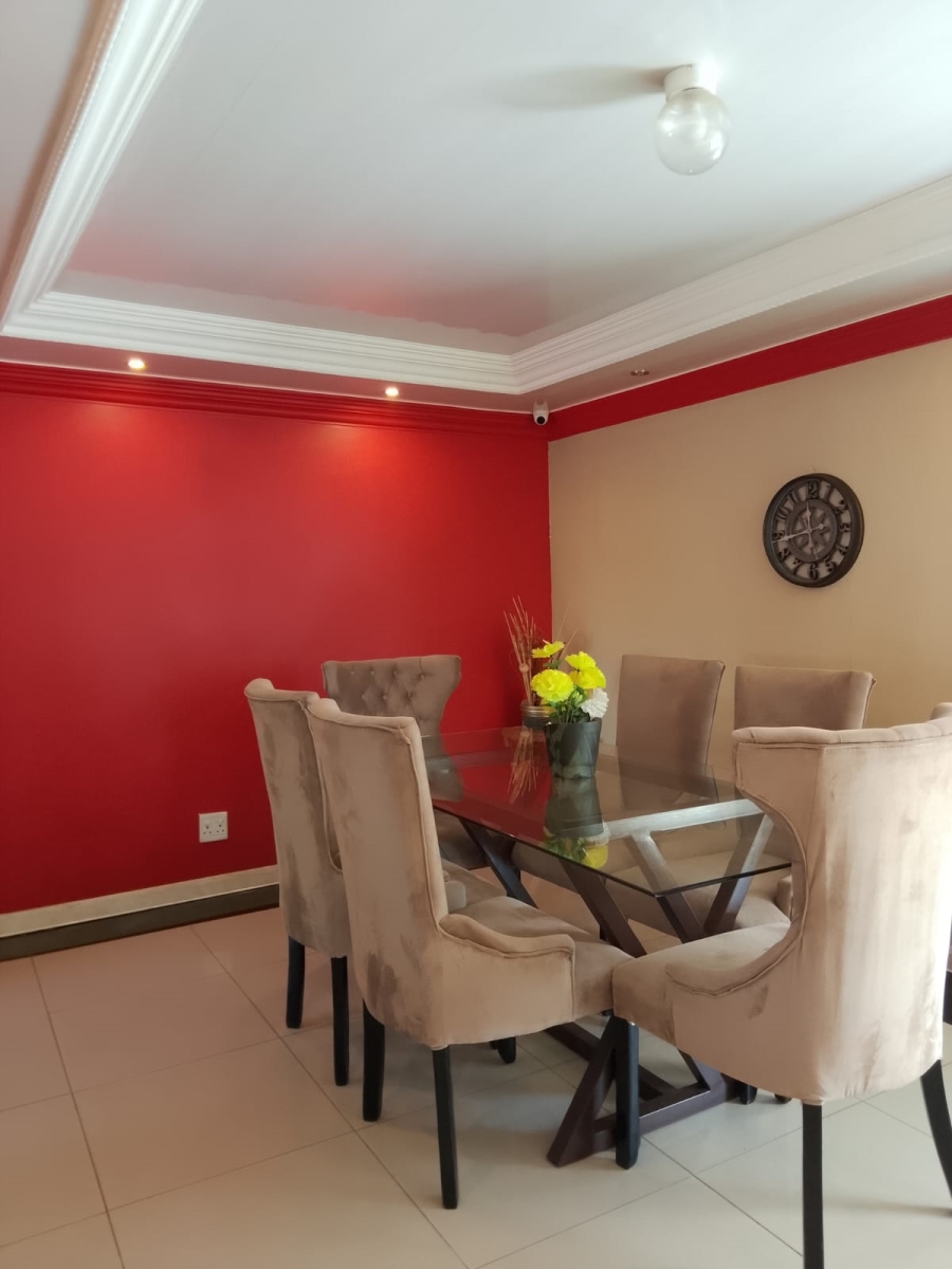 4 Bedroom Property for Sale in Nkwe Estate Gauteng