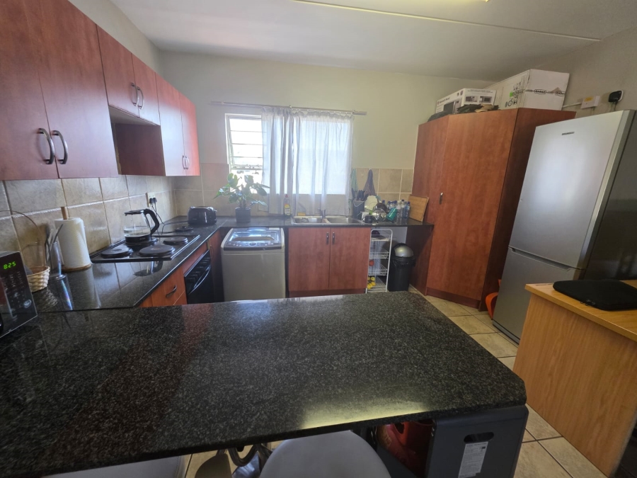To Let 2 Bedroom Property for Rent in Bardene Gauteng
