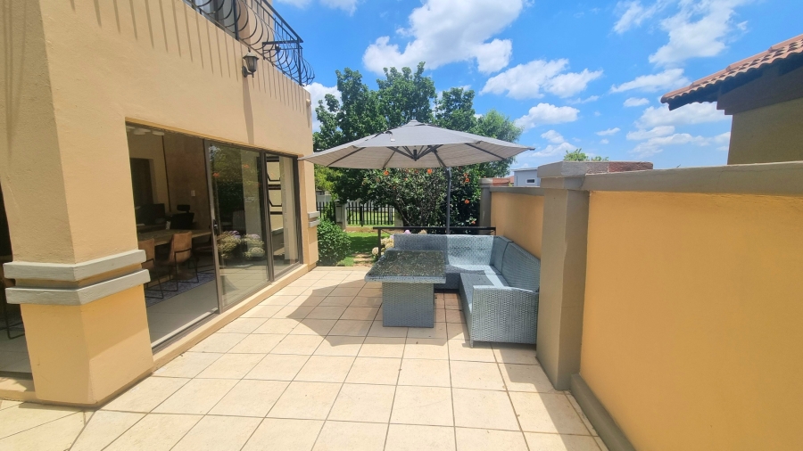 4 Bedroom Property for Sale in Crescent Wood Country Estate Gauteng