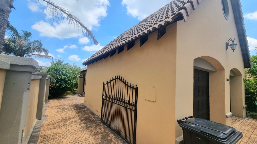 4 Bedroom Property for Sale in Crescent Wood Country Estate Gauteng