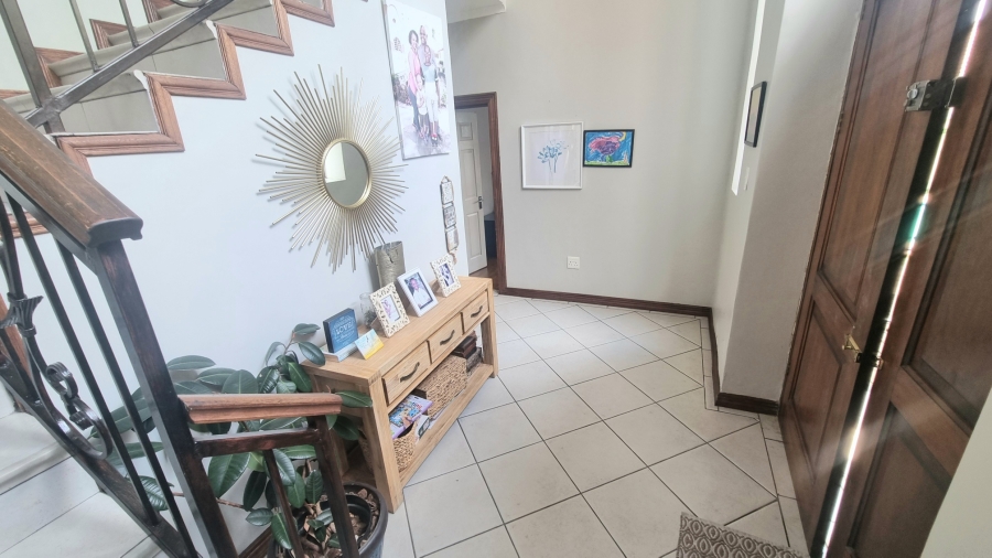 4 Bedroom Property for Sale in Crescent Wood Country Estate Gauteng