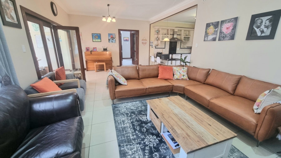 4 Bedroom Property for Sale in Crescent Wood Country Estate Gauteng