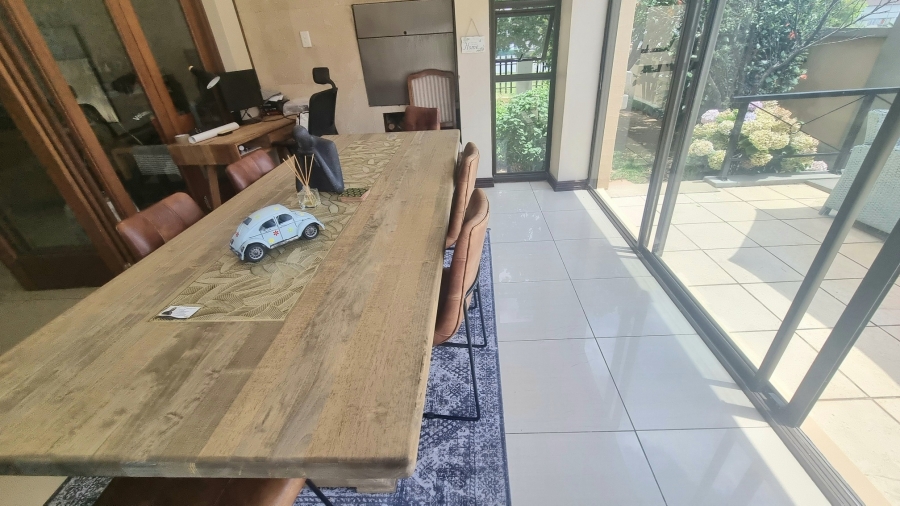 4 Bedroom Property for Sale in Crescent Wood Country Estate Gauteng