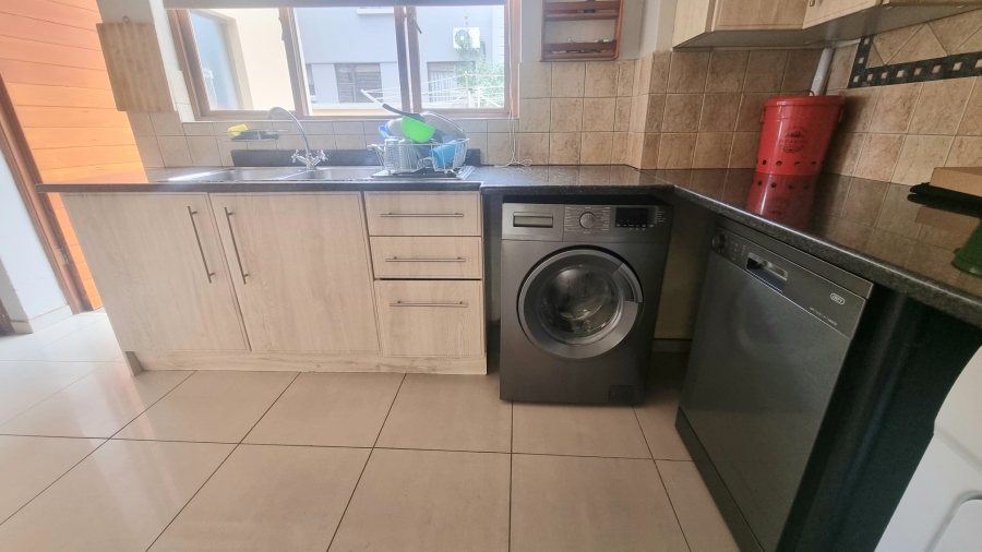 4 Bedroom Property for Sale in Crescent Wood Country Estate Gauteng