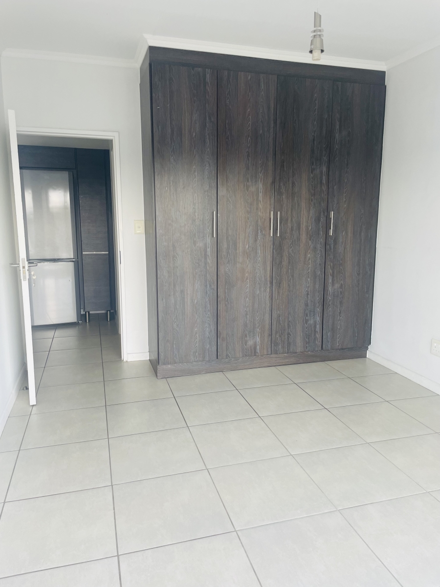 To Let 1 Bedroom Property for Rent in Olivedale Gauteng
