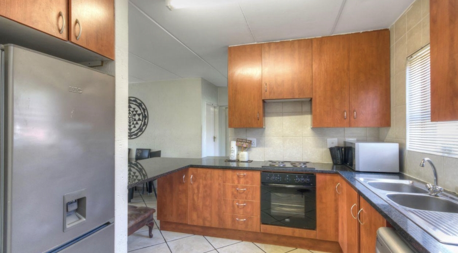 To Let 3 Bedroom Property for Rent in Buccleuch Gauteng