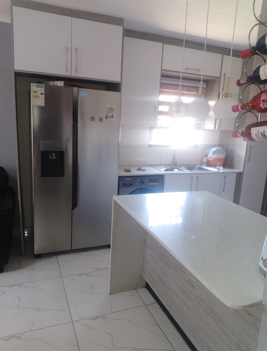 3 Bedroom Property for Sale in Dawn Park Gauteng