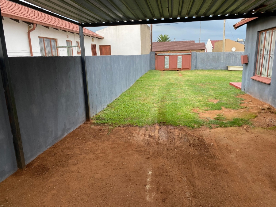 2 Bedroom Property for Sale in Vosloorus Ext 6 Gauteng