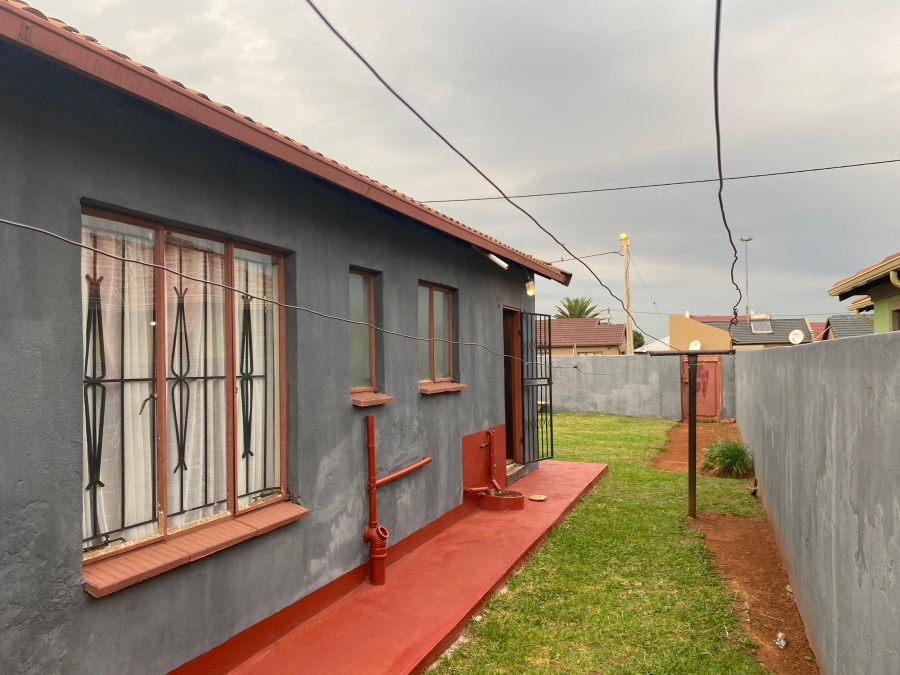 2 Bedroom Property for Sale in Vosloorus Ext 6 Gauteng
