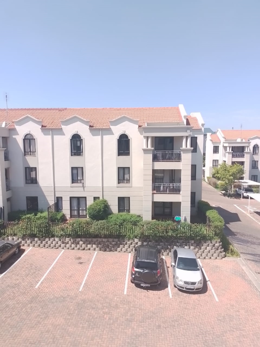 To Let 2 Bedroom Property for Rent in Noordwyk Gauteng
