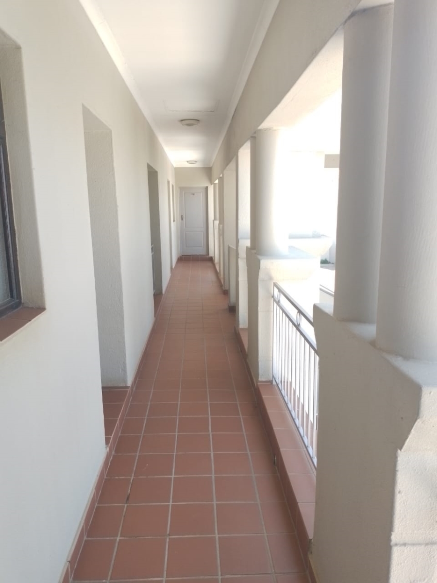 To Let 2 Bedroom Property for Rent in Noordwyk Gauteng