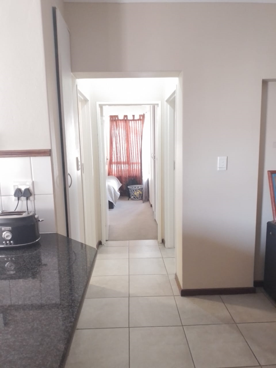 To Let 2 Bedroom Property for Rent in Noordwyk Gauteng